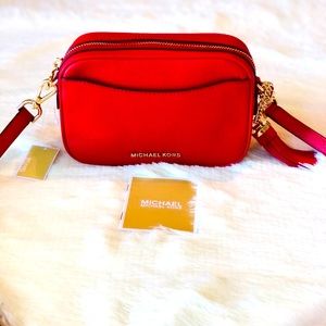 Michael Kors Jet Set Bright Red